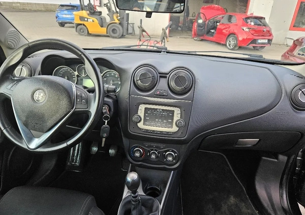 BMW Seria 1 cena 45500 przebieg: 230772, rok produkcji 2012 z Złotów małe 191
